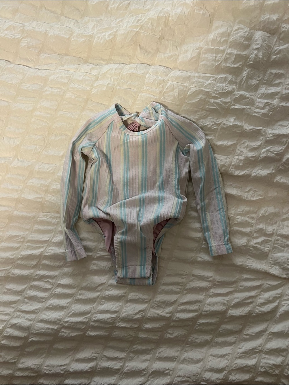 Crown & Ivy Toddler Girls Ruffle Bow Rash Guard One Piece Swimsuit Size 6M